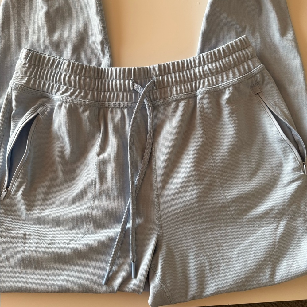 Beyond Yoga Joggers Size Medium Blue